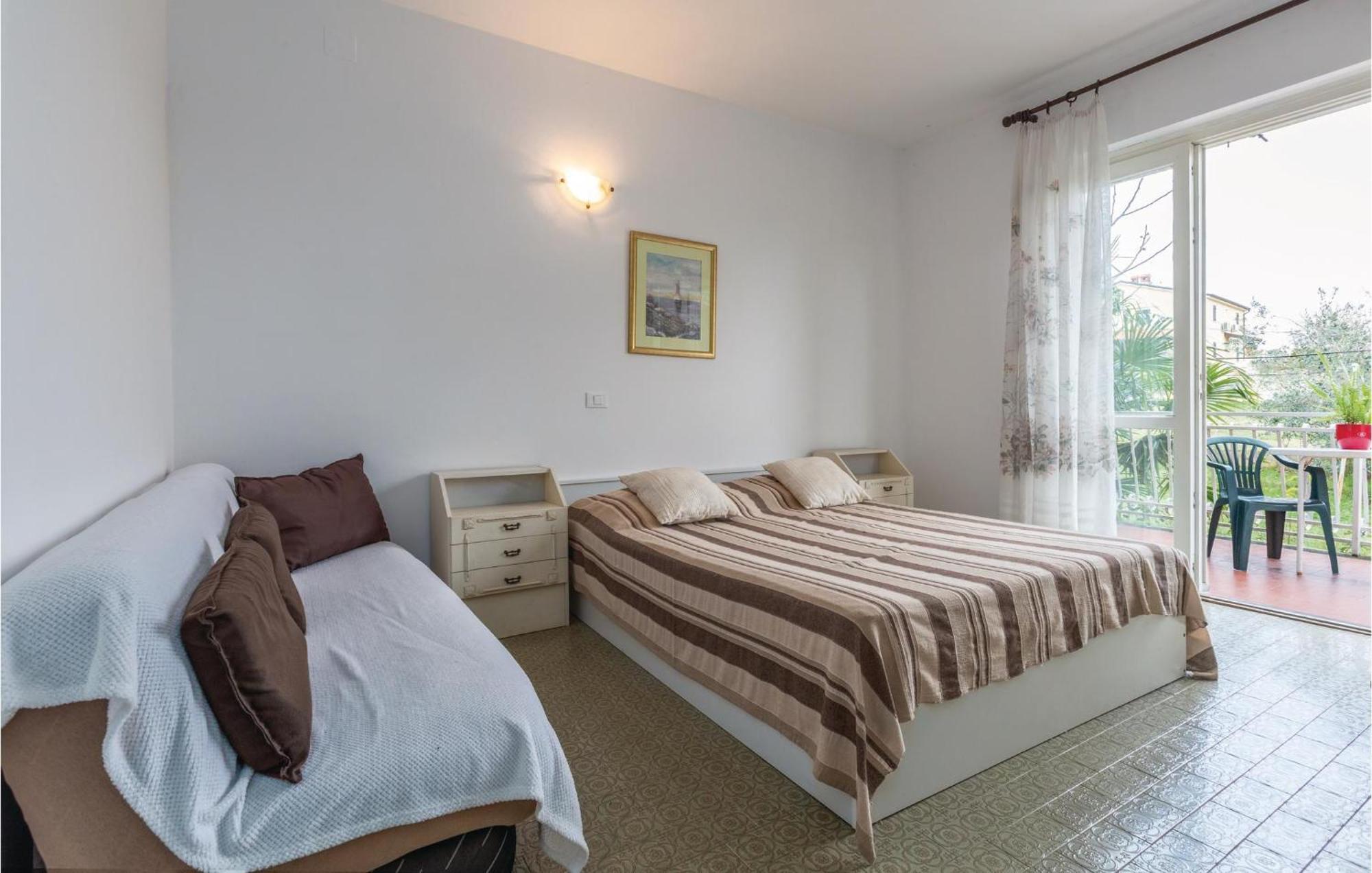 2 Bedroom Pet Friendly Apartment In Lovrecica Zewnętrze zdjęcie